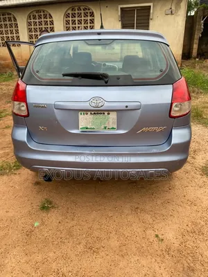 Toyota Matrix XR Hatchback FWD (1.8L 4cyl 4A) 2003 Blue