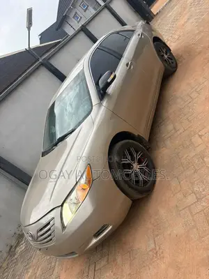 Toyota Camry 2008 Gold