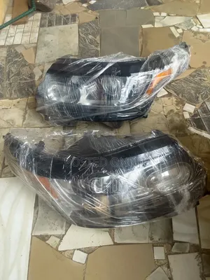 Headlights Range Rover Vogue 2014
