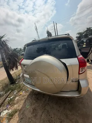 Toyota RAV4 2008 Gold
