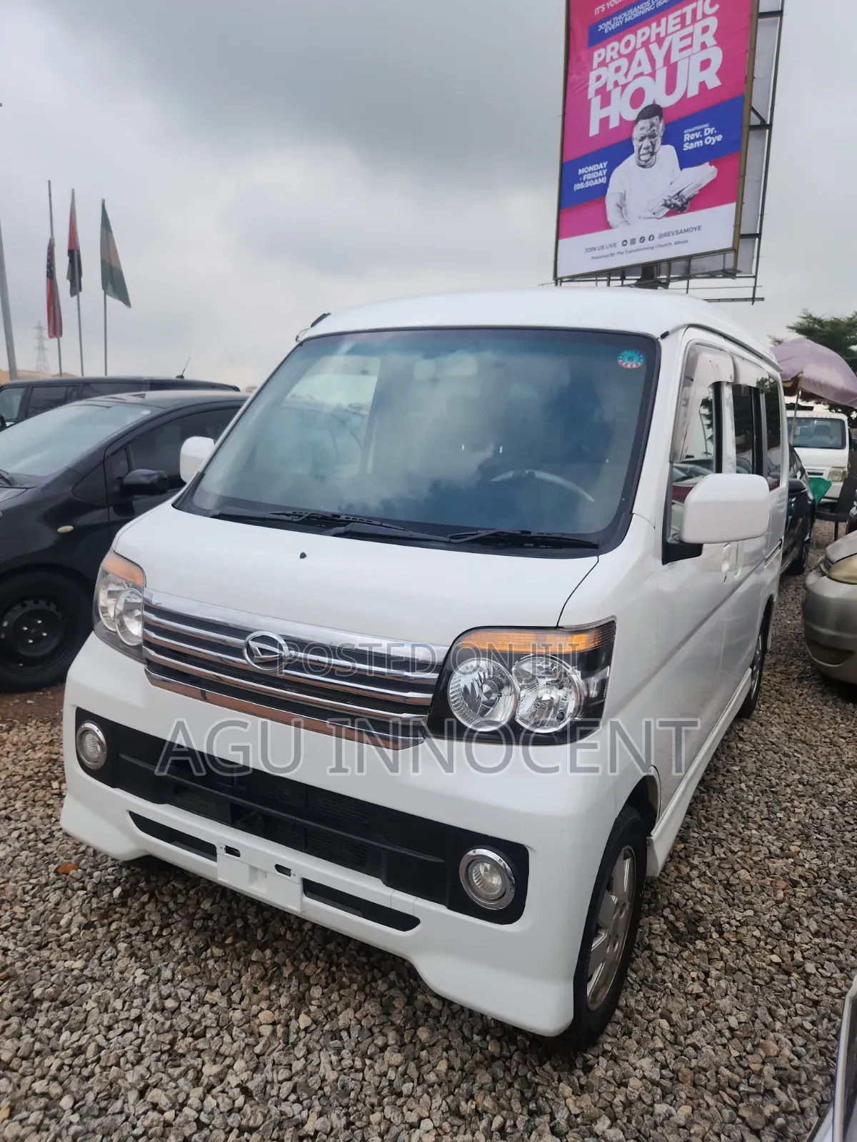Daihatsu Hijet 2012 White