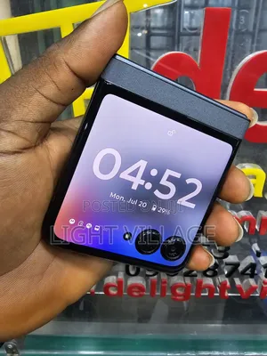 Motorola Razr 2024 256 GB Gray