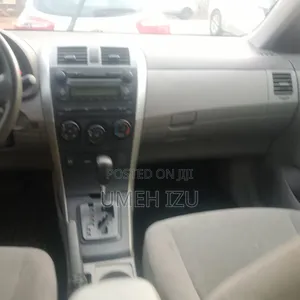 Toyota Corolla 2009 Red