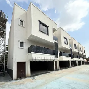 5bdrm Townhouse/Terrace in Guzape District for sale