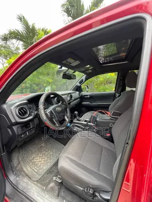 Toyota Tacoma 2015 Red