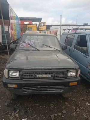Toyota Hilux 1997 Gray