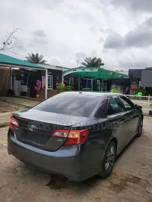 Toyota Camry SE 4dr Sedan (2.5L 4cyl 6A) 2012 Gray