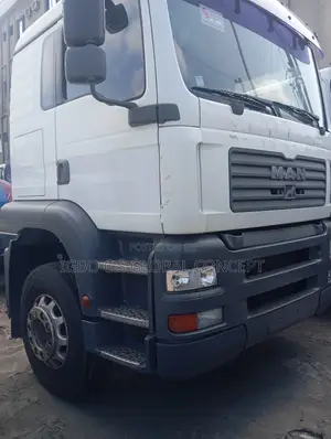 Heavy-Duty Truck