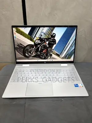 Laptop HP Envy x360 Convertible 15 es2xx 16GB Intel Core i5 SSD 512GB