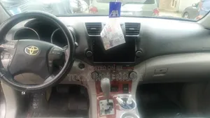 Toyota Highlander Limited 2012 Gray