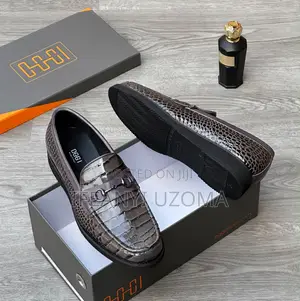 Classic Quality Ash Color Men Shoe