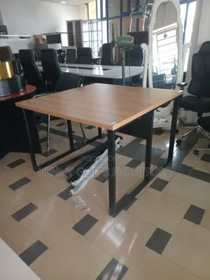 Small Size Walk Station/Conference Table