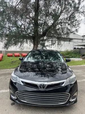 Toyota Avalon Limited 4dr Sedan (3.5L 6cyl 6A) 2015 Black