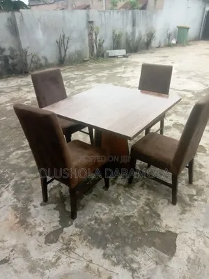 4 Seater Dinning Sets Available for Sale