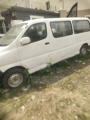 Toyota HiAce 2009 White