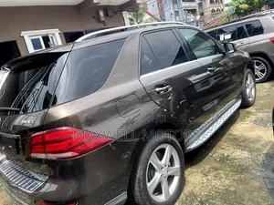 Mercedes-Benz GLE-Class 2017 Brown