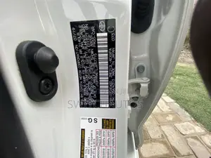 Toyota Corolla XLE 2020 White