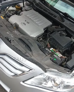 Toyota Camry XLE V6 4dr Sedan (3.5L 6cyl 6AM) 2010 Silver