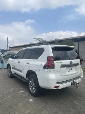 Toyota Land Cruiser Prado 2019 White