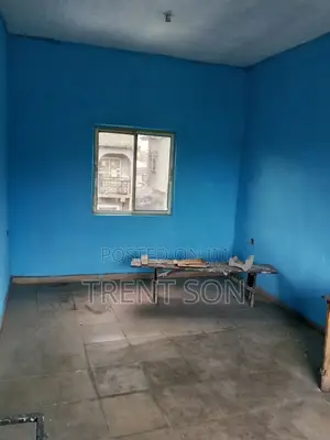 Upstair Shop Available for Rent