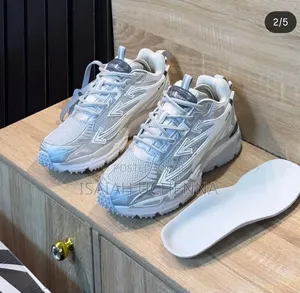 Original Off-White Sneakers 