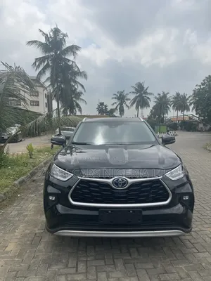 Toyota Highlander 2022 Black