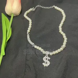 Summer Pearl Diamond Dollar Necklace Coin Short Pearl Stitch