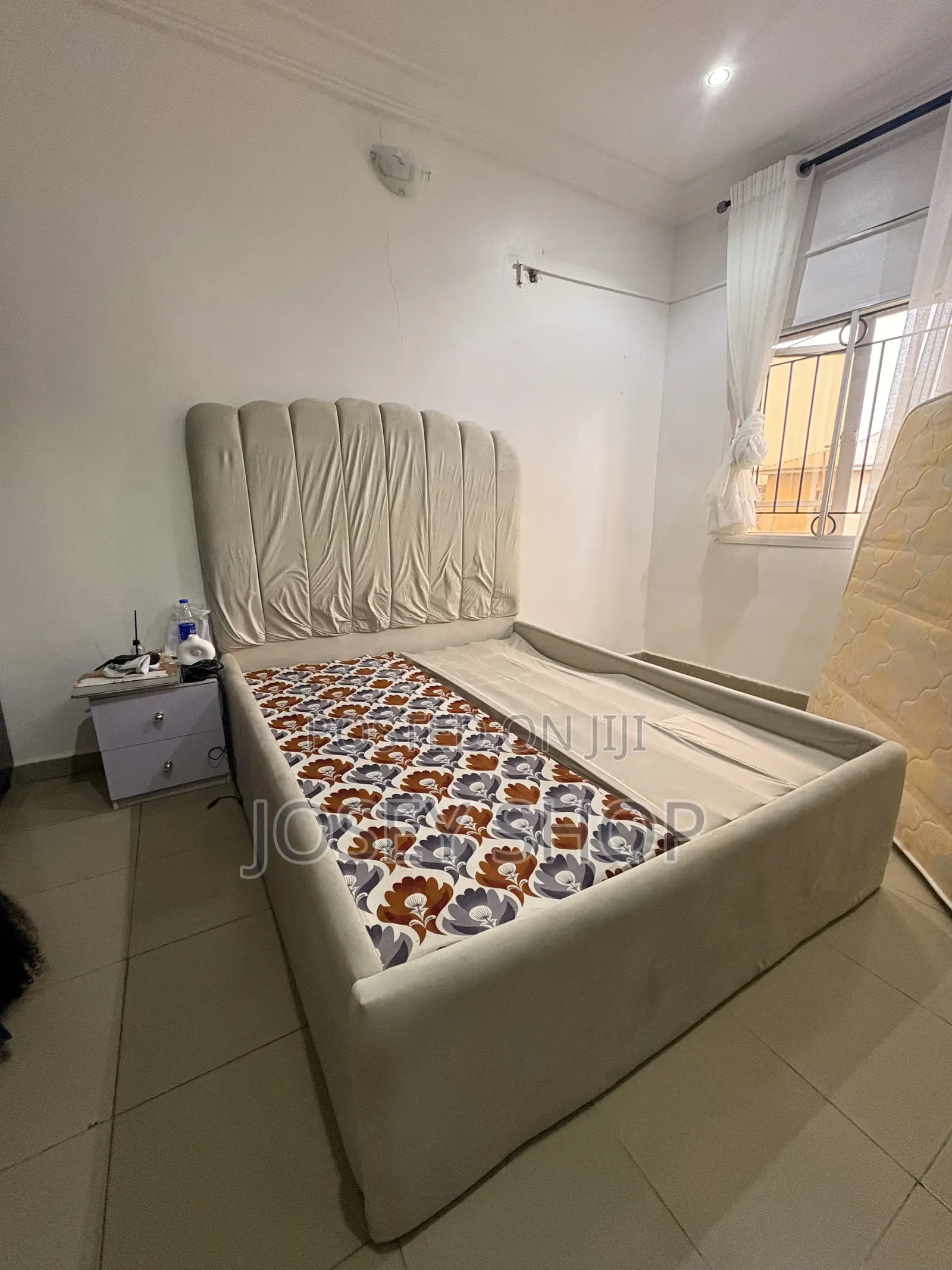 5 by 6 Bed Frame With Bedside Table