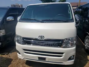 Toyota HiAce 2009 Silver