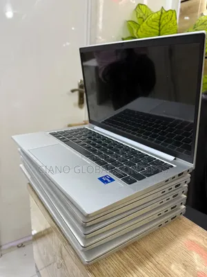 Laptop HP EliteBook 830 G8 16GB Intel Core i7 SSD 256GB