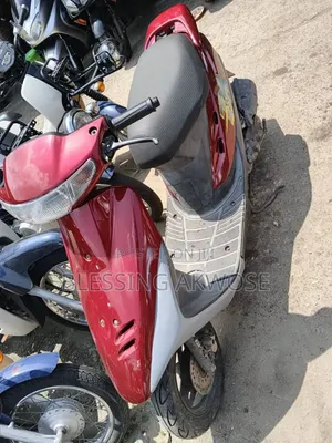 Suzuki 2020 Red