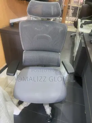 Quality Relaxing Swivel Chair