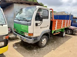 Nissan Cabstar Long Frame 6 Tyres Dropped Sided Body