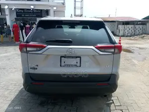 Toyota RAV4 2020 Silver
