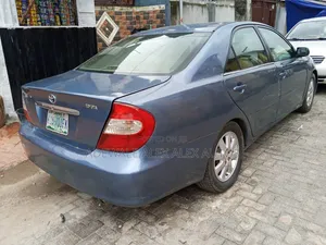Toyota Camry 2004 Blue