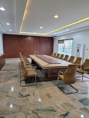 Quality Office Wall Design and Table