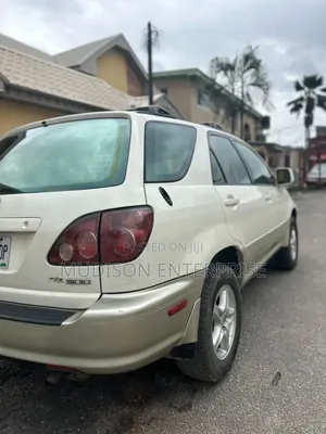 Lexus RX 2001 White