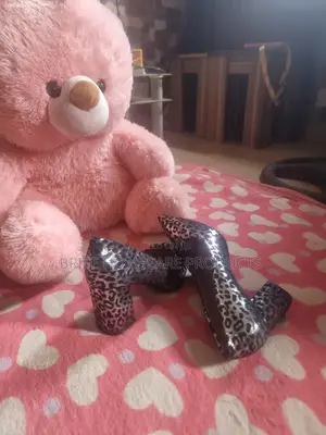 Brite Clothing's and Shoes