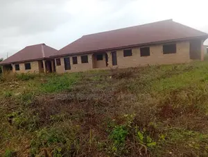 6bdrm Bungalow in Moniya Ojoo for sale