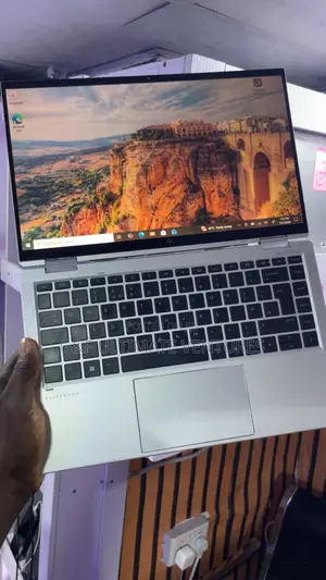 New Laptop HP EliteBook 1040 G8 32GB Intel Core i7 SSD 512GB