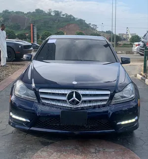 Mercedes-Benz C300 2013 Blue
