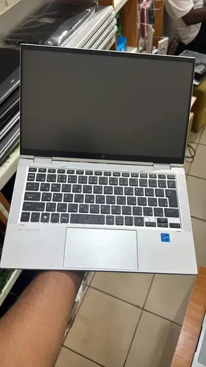 Laptop HP EliteBook x360 1030 G2 8GB Intel Core i5 HDD+SSD 256GB