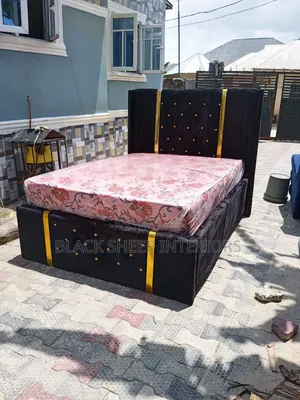 6x6 Black BEDFRAME