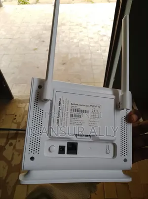 Airtel 4G Smartbox Wi-Fi Router With Box Accessories