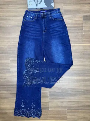 Floral Stone Embroidered Baggy Jeans
