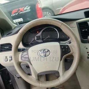 Toyota Sienna 2014 Gray