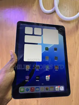 Apple iPad Air (2022) 64 GB Gray