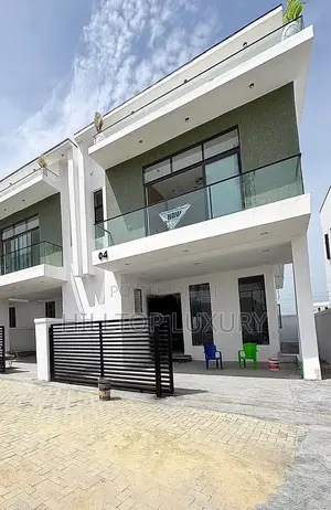 4bdrm Duplex in Ikota for sale