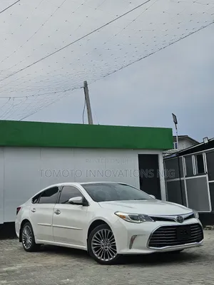 Toyota Avalon Limited (3.5L 6cyl 6A) 2018 White