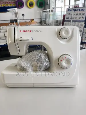 Singer Prelude 8280 Portable Sewing Machine